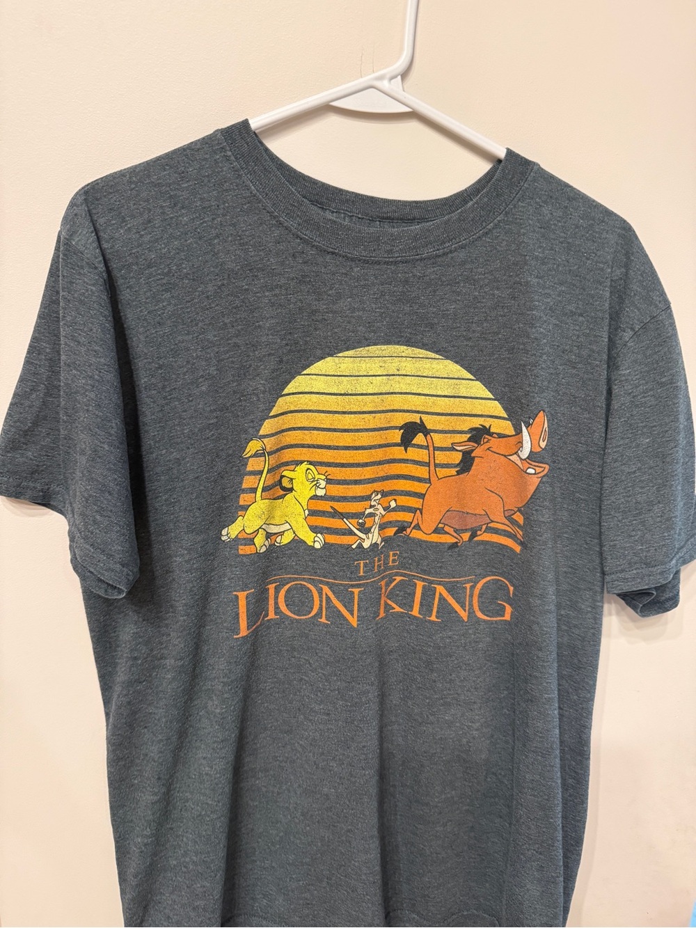 Disney The Lion King TShirt (Fits like a L) Adult Gray Sunset Simba Timon Pumba